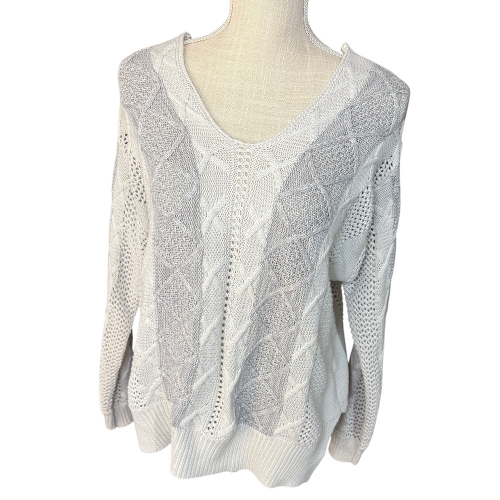 Paper Crane Knit Gray white Striped V‎ Neck Sweater Sz large